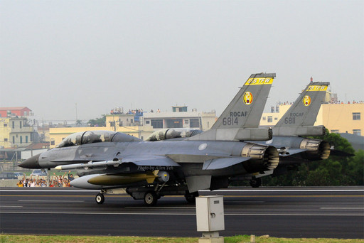 ���_����145��F-16 ������ͬ���r38�|��Ԫ