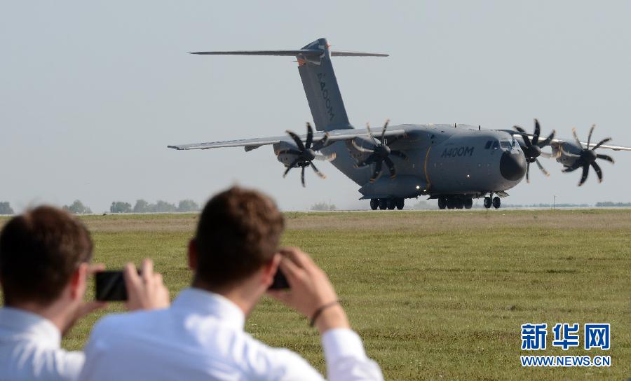 ���п�܇A-400M܊���\ݔ�C